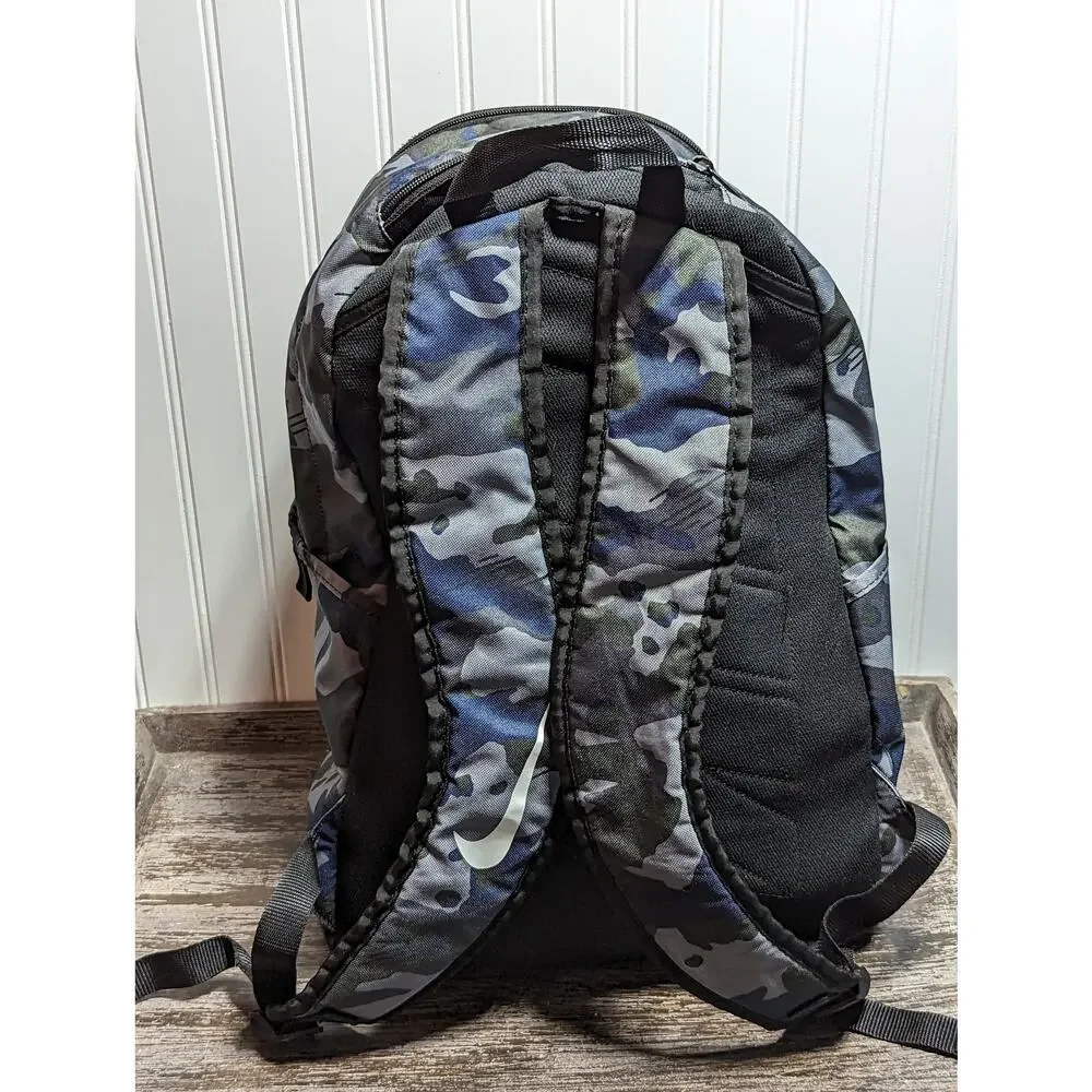 Nike Camo Backpack With Comfort Straps - Picture 6 of 9